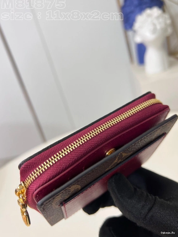 WALLET-11.5*8.5*2.2cm Lou VUITTON LOUIS 0109